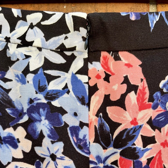 Tolbots Floral Pencil Skirt - Picture 4 of 6